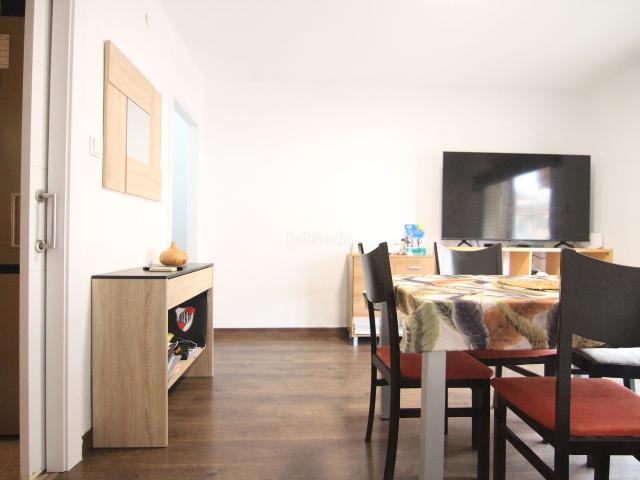 Piso en venta en Olesa de Montserrat. Piso de 3 habitaciones en el Eixample, cerca del Mercadona, de Olesa de Montserrat. Pisos Olesa de.