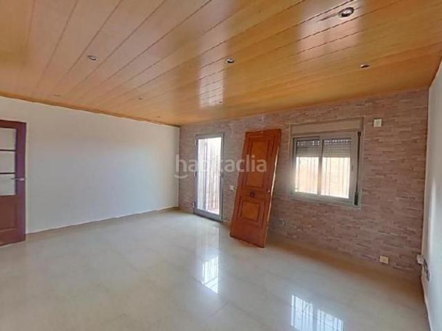 Piso en venta en Olesa de Montserrat. Piso en venta en calle Cebria Montserrat. Pisos Olesa de.