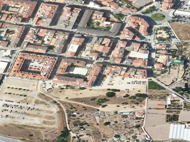 Piso en venta en Olesa de Montserrat. Piso en Plaza Paisos Catalans en Olesa de Montserrat, Barcelona. Pisos Olesa de.