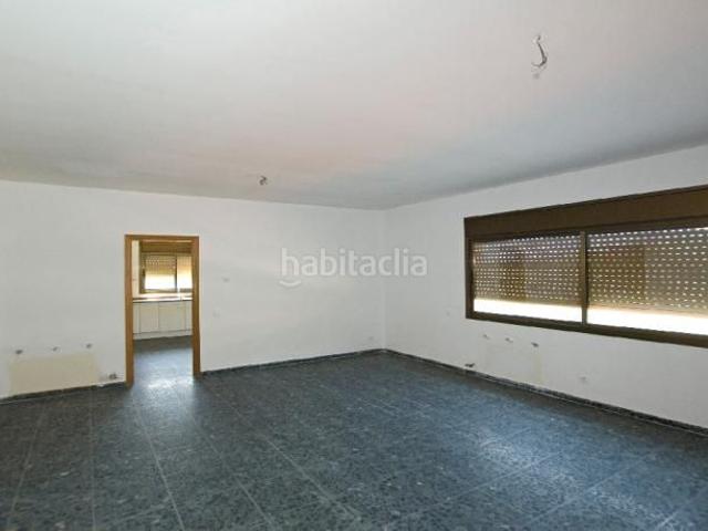 Piso en venta en Olesa de Bonesvalls. Chalet adosado en venta en calle Serral Llarg. Pisos Olesa de.