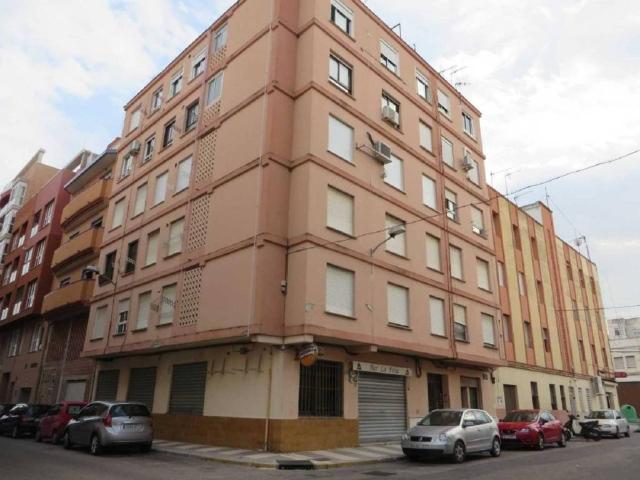 Piso en Venta en Oliva