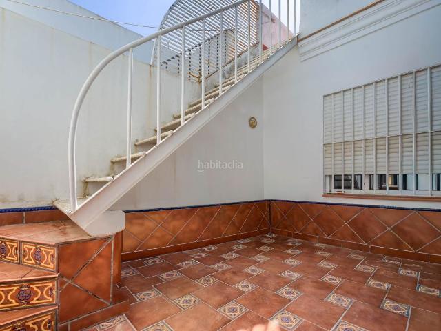 Piso en venta en Olivares. OPORTUNIDAD! Gran piso con patio, terraza de más de 60 m2 y trastero en pleno centro de Olivares. Pisos.
