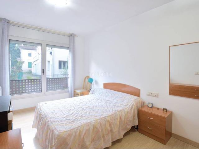 Piso en venta en Olot. Deja que el Sol te despierte en este piso de 2 Habitaciones en Olot. Pisos.
