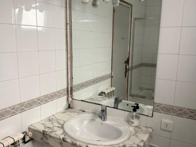 Piso en venta en Olot. Muy céntrico y rodeado de espacios verdes. Pisos.