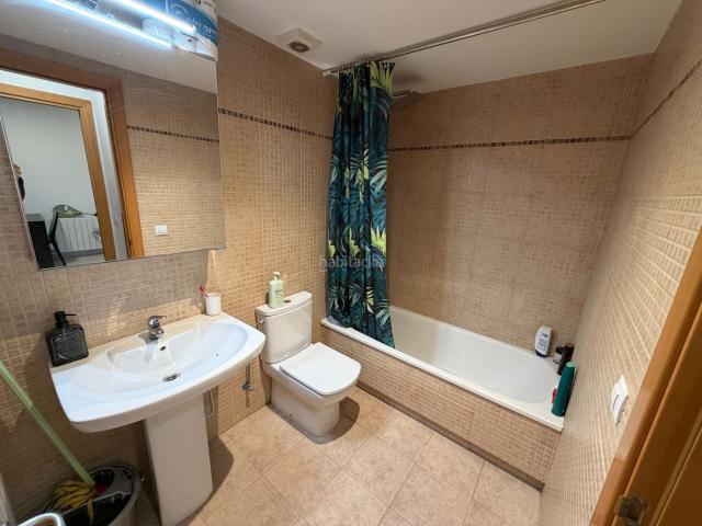 Piso en venta en Olot. PIS i PÀRQUING IDEAL PER INVERSORS. Pisos.
