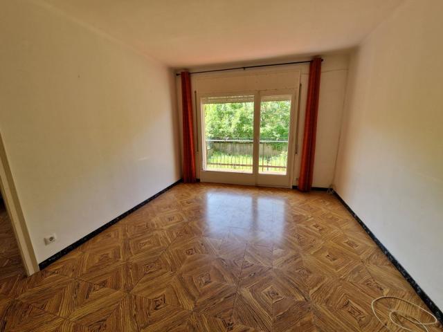 Piso en venta en Olot. Pisos.