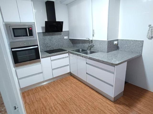 Piso en venta en Olleria l´. J.A.F INMOBILIARIA VENDE PISO MODERNO Y MUY AMPLIO EN LOLLERÍA PARA ENTRAR A VIVIR!. Pisos Olleria.