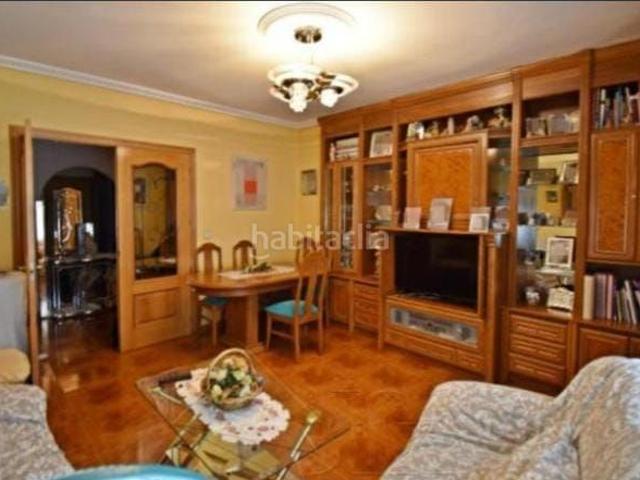Piso en venta en Olmedo. Oportunidad Vivienda en Olmedo de tres dormitorios Con Gran Terraza. Pisos.