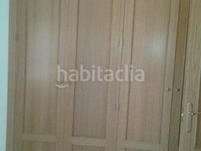 Piso en venta en Olmedo. Se vende piso céntrico en Olmedo C Carnicerías. Pisos.