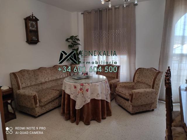Piso en venta en Olvera. Piso en venta en Ensanche, 3 dormitorios. Pisos.