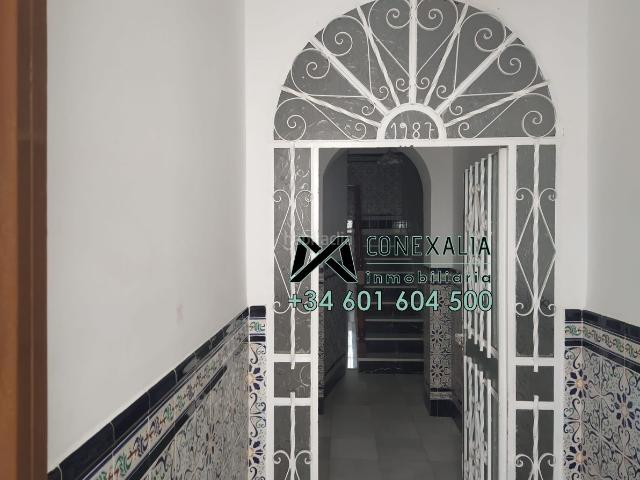 Piso en venta en Olvera. Piso en venta en Ensanche, 4 dormitorios. Pisos.