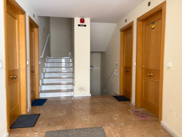 Piso en venta en Ontígola. Luminoso piso de 2 dormitorios con piscina en Ontígola, a 5 minutos de Aranjuez. Pisos.