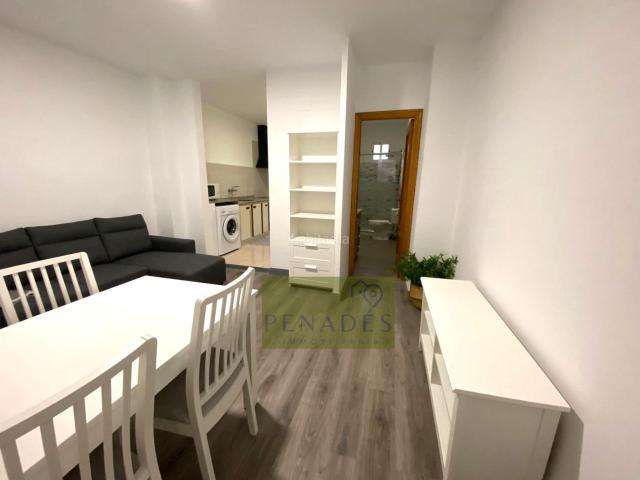 Piso en venta en Ontinyent, El Llombo. Piso muy bien ubicado para entrar a vivir zona Universidad. Pisos.