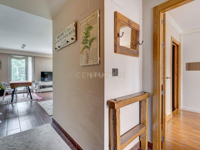 Piso en venta en Orio. Vivienda con piscina, jacuzzi y garaje junto a la playa de Orio. Pisos.