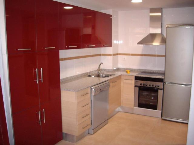 Piso en venta en Oropesa del Mar, El Balcó Jaume I. Luminoso apartamento con vistas a piscina y playa en Oropesa del Mar. Pisos Oropesa del.