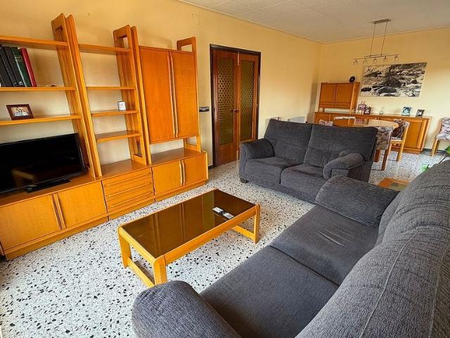 Piso en venta en avenida Catalunya, Breda, de 206 m² 3 habitaciones por 220.000