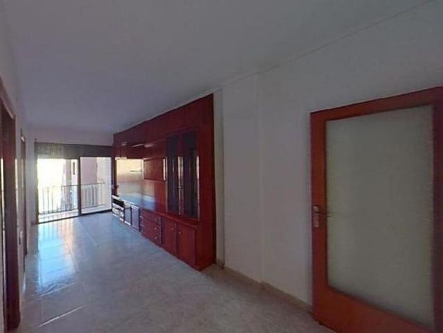 Piso en venta en avenida D'alfons XIII, Badalona, de 64 m² 3 habitaciones por 143.180
