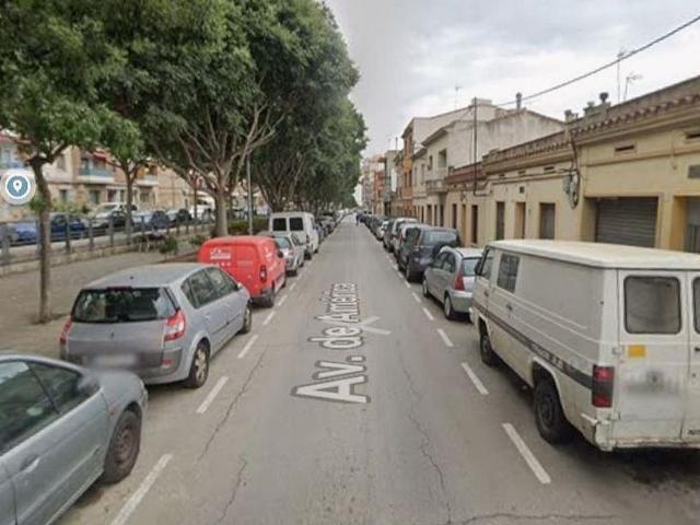 Piso en venta en avenida D'amèrica, Mataró, de 112 m² 1 habitación por 235.000