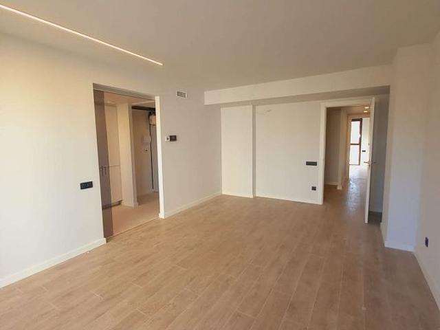 Piso en venta en avenida D'europa, Vilafranca del Penedès, de 73 m² 2 habitaciones por 309.740