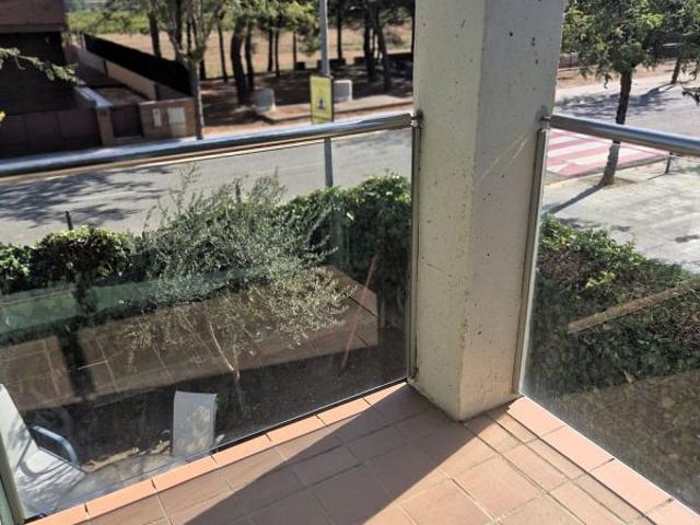 Piso en venta en avenida De Catalunya, Granada, La, de 69 m² 3 habitaciones por 220.000