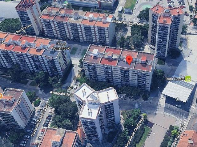 Piso en venta en avenida De Can Cabanyes, Rubí, de 89 m² 3 habitaciones por 165.000