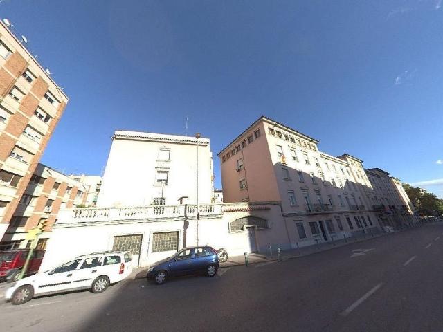 Piso en venta en avenida De Barberà, Sabadell, de 80 m² 3 habitaciones por 123.900