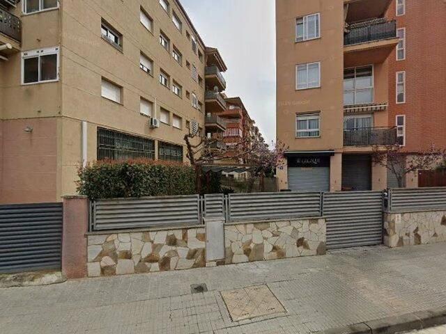 Piso en venta en avenida De Francesc Macià, Olesa de Montserrat, de 151 m² 3 habitaciones por 302.000