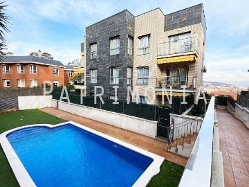 Piso en venta en avenida De Frederic Rahola, Barcelona, de 52 m² 2 habitaciones por 395.000