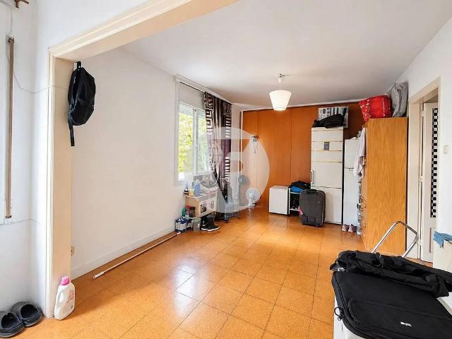 Piso en venta en avenida De Josep Tarradellas, Barcelona, de 98 m² 4 habitaciones por 410.000