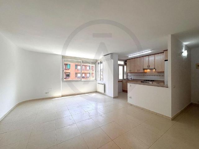 Piso en venta en avenida De Josep Tarradellas, Terrassa, de 93 m² 3 habitaciones por 220.000