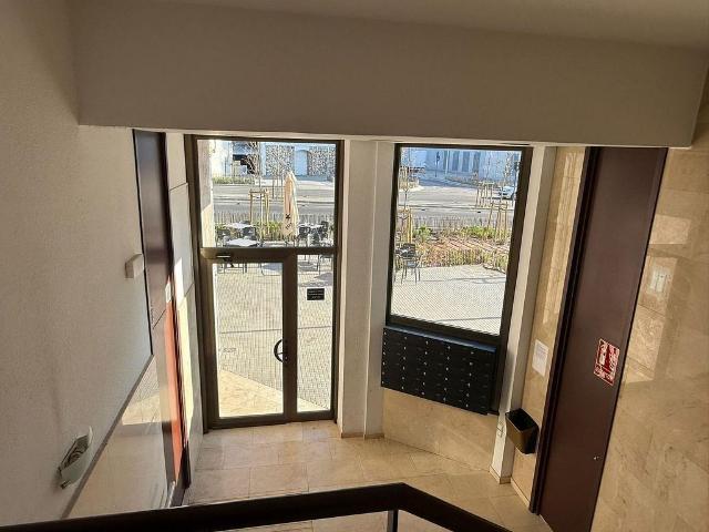 Piso en venta en avenida De Jaume I, Terrassa, de 91 m² 3 habitaciones por 260.000