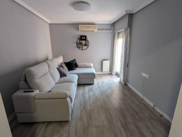 Piso en venta en Avenida de Oporto