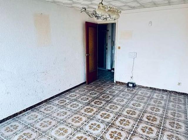 Piso en venta en avenida De la Generalitat, Tortosa, de 79 m² 3 habitaciones por 89.000