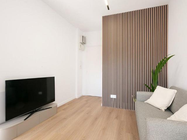 Piso en venta en avenida De la Granvia de L'hospitalet, Hospitalet de Llobregat, L´, de 37 m² 1 habitación por 248.000