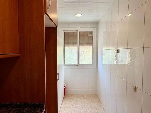Piso en venta en avenida De la Mare de Déu de Montserrat, Barcelona, de 47 m² 2 habitaciones por 265.000