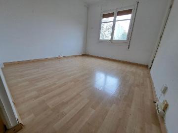 Piso en venta en avenida De la Mare de Déu de Montserrat, Barcelona, de 50 m² 2 habitaciones por 223.000