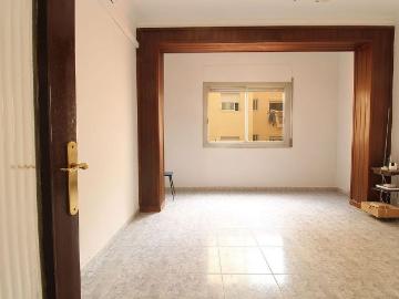 Piso en venta en avenida De la Mare de Déu de Montserrat, Barcelona, de 91 m² 3 habitaciones por 284.000
