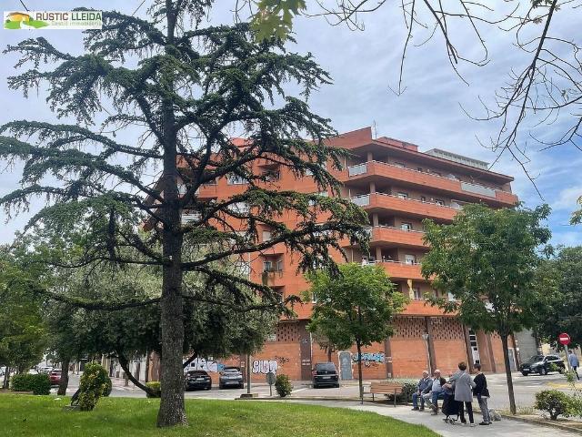 Piso en venta en avenida De la Pau, Mollerussa, de 90 m² 3 habitaciones por 185.000