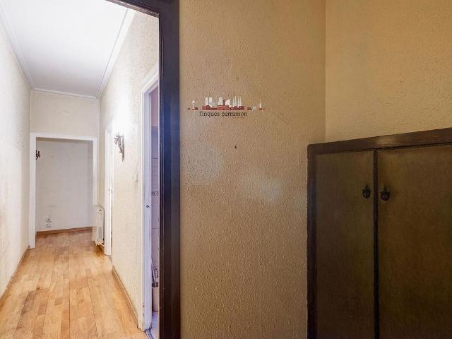 Piso en venta en avenida De la República Argentina, Barcelona, de 79 m² 2 habitaciones por 550.000