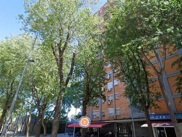 Piso en venta en avenida De la República Argentina, Cornellà de Llobregat, de 46 m² 2 habitaciones por 125.000