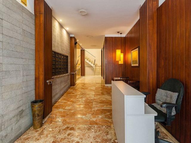 Piso en venta en avenida De la Riera de Cassoles, Barcelona, de 45 m² 1 habitación por 360.000