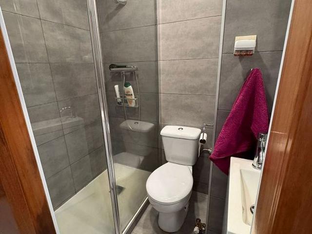 Piso en venta en avenida De Les Corts Catalanes, Sant Adrià de Besos, de 78 m² 3 habitaciones por 330.000