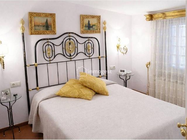 Piso en venta en avenida De Les Voltes, Bisbal d´Empordà, La, de 120 m² 3 habitaciones por 190.000