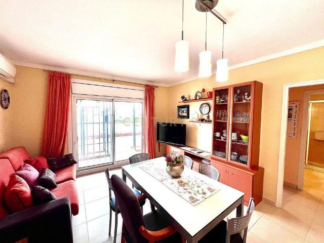 Piso en venta en avenida De Montgó, Escala, L´, de 68 m² 2 habitaciones por 180.000