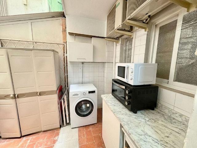 Piso en venta en avenida De Madrid, Barcelona, de 82 m² 4 habitaciones por 435.000