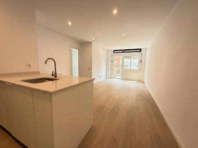 Piso en venta en avenida De Madrid, Barcelona, de 87 m² 3 habitaciones por 595.000