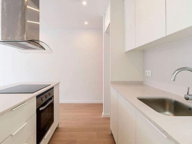 Piso en venta en avenida De Madrid, Barcelona, de 91 m² 3 habitaciones por 655.000