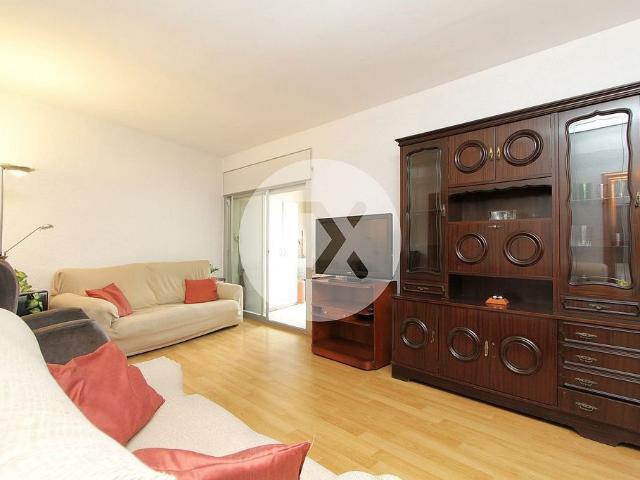 Piso en venta en avenida De Manuel Girona, Castelldefels, de 83 m² 4 habitaciones por 380.000