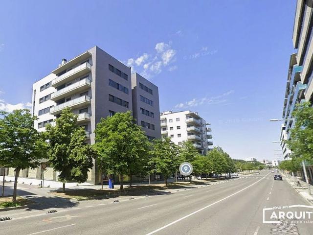 Piso en venta en avenida De Miquel Batllori, Lleida, de 105 m² 4 habitaciones por 335.000