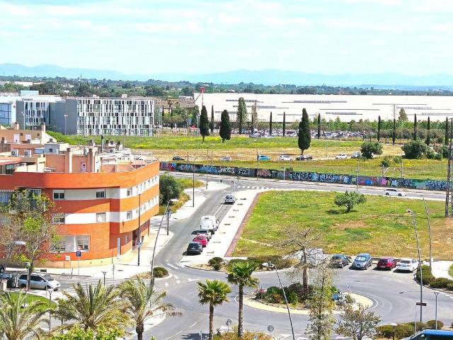 Piso en venta en avenida De Salou, Reus, de 56 m² 3 habitaciones por 138.000
